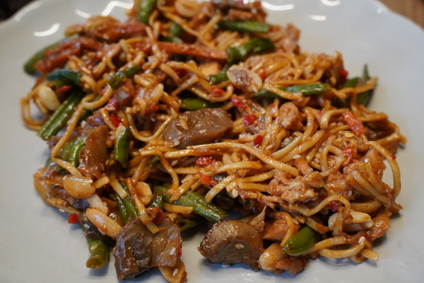 wok makaronai