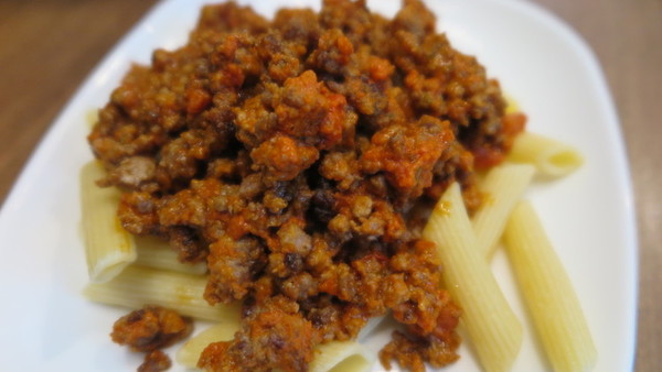 makaronai su bolognese padazu