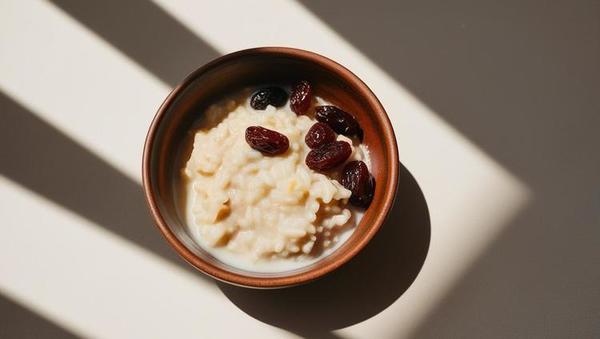 ryžių košė su razinomis