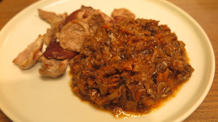 Morkų mišrainė su grybais