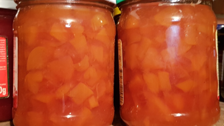 Paprikų ir cukinijų mišrainė