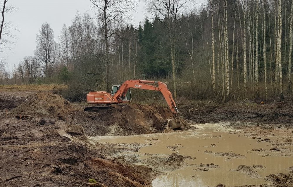 tvenkinių kasimo technika Molėtai