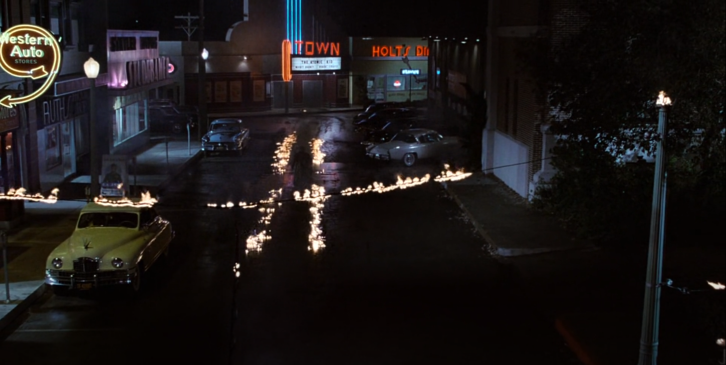 Mokslinės fantastikos filmas Atgal į ateitį - Back to the Future