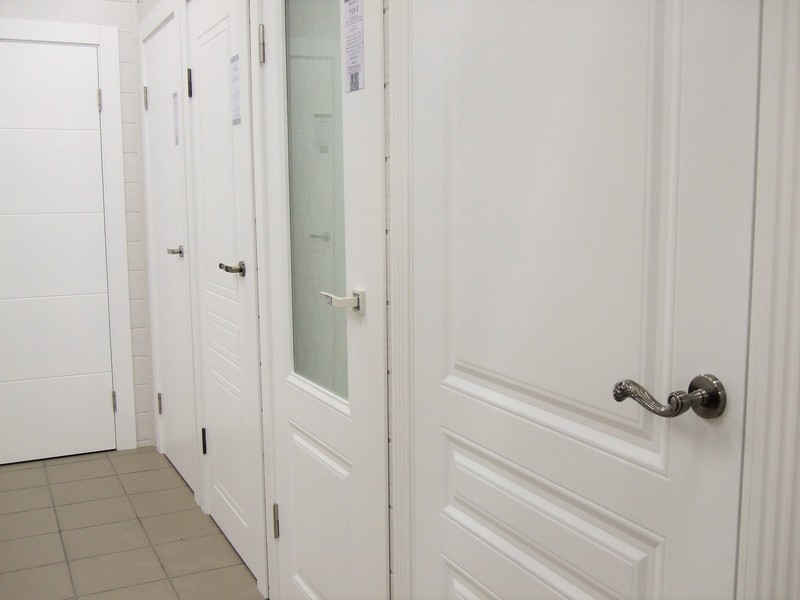 baltos vidaus durys vilnius